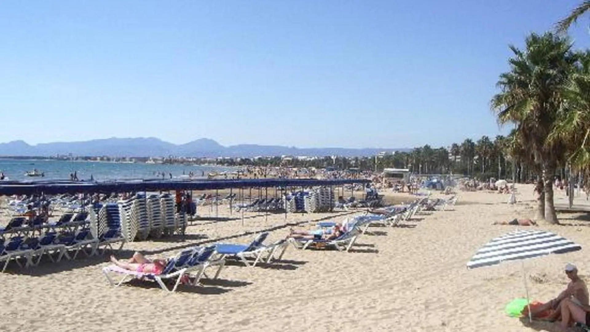 Pentathlon 2 Planet Apartment Salou Spain
