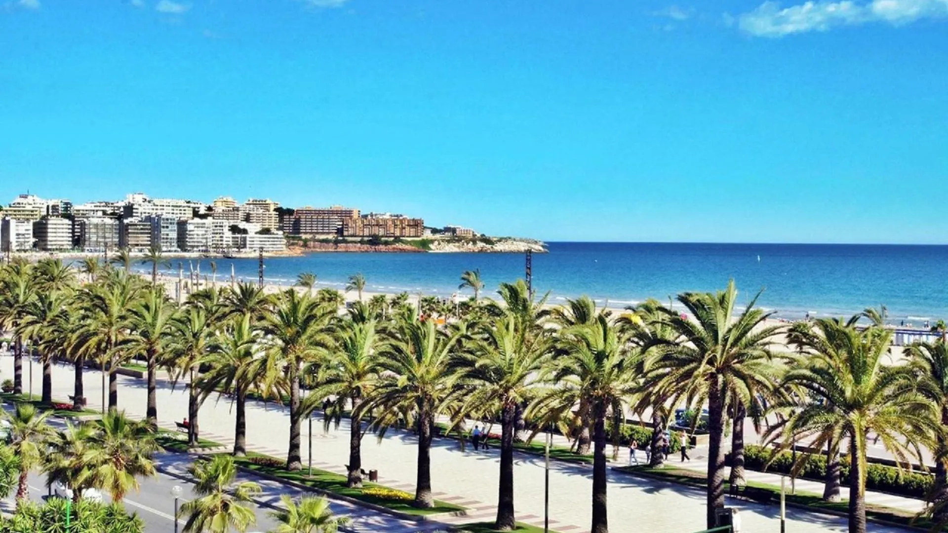 Pentathlon 2 Planet Apartment Salou Spain